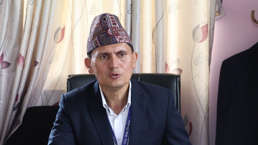 डा.चन्द्र ढकाल |