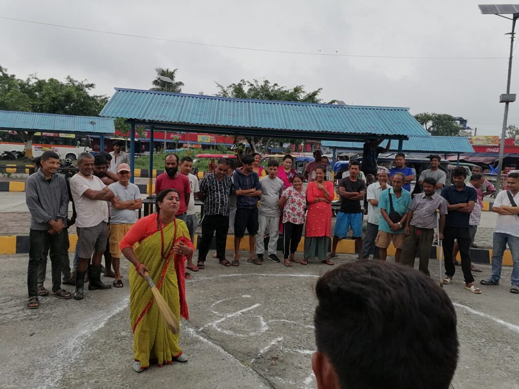 कोरोना भाइरस विरुद्धको खोपका बारेमा जनचेतना जगाउन सडक नाटक सडक नाटक